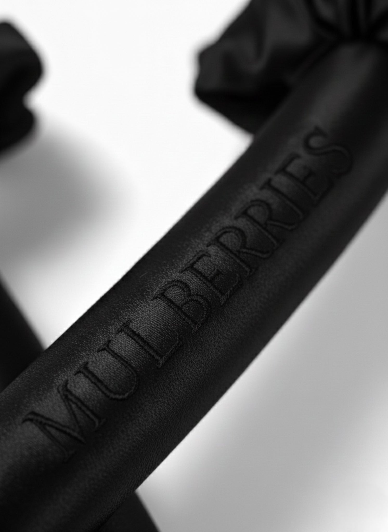 بكرة شعر حرير توت فاخرة - Grade 6A | Silk Hair Roller