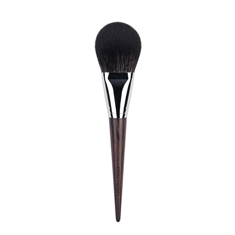 Makeup brush