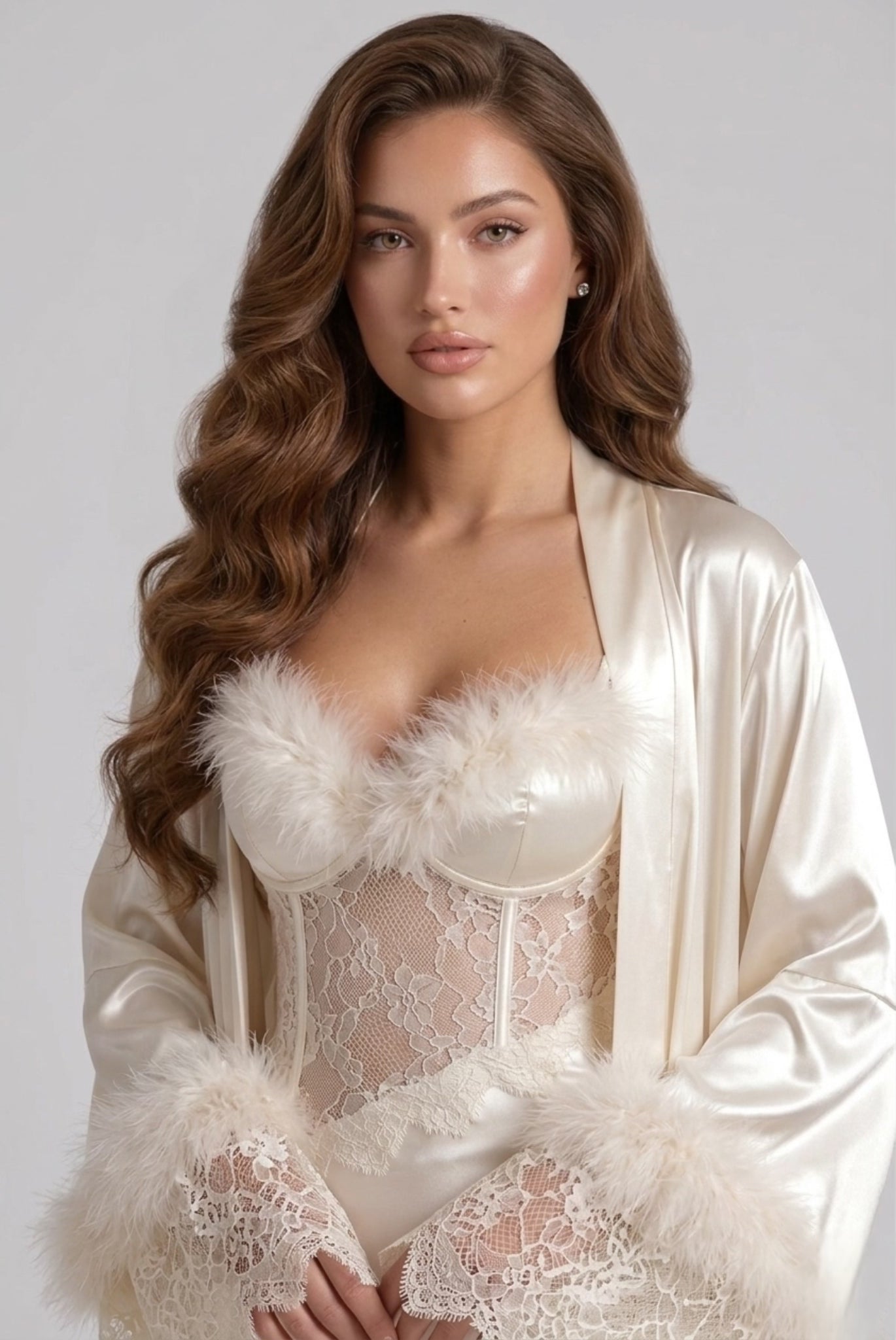 طقم روب وفستان حرير توت بريش ودانتيل فاخر - Grade 6A | Silk Robe & Dress Set with Fur