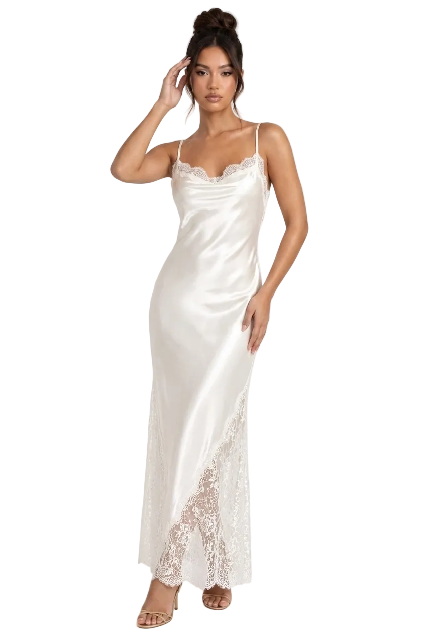 طقم أتيليه العروس — روب وفستان حرير التوت